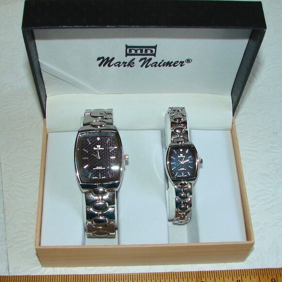 Mark Naimer Boxed His & Hers Wristwatch Watch Set, Matching Silver Tone, NOS C21 - Picture 2 of 11